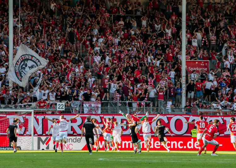 Rorig Borgmann 2 1 Energie Cottbus Holt Drittliga Sieg Gegen Aachen