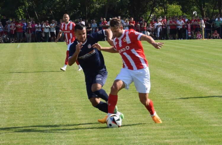 Maximilian Oesterhelweg im Duell mit Andrej Startsev