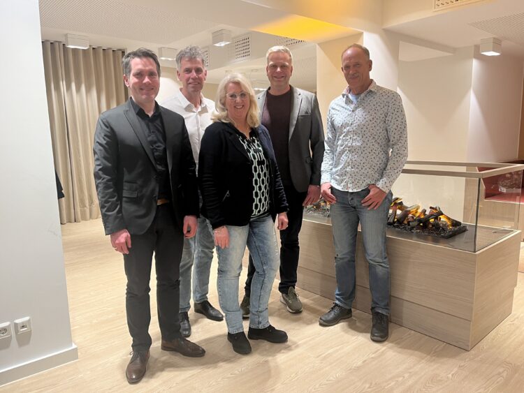 (v.l.n.r.) Michael Rabes, Helge Bayer, Judith Tscharn, Marcel Krautz und Dr. Jens-Holger Wußmann. (Bild: CDU-Stadtverband Forst (Lausitz)